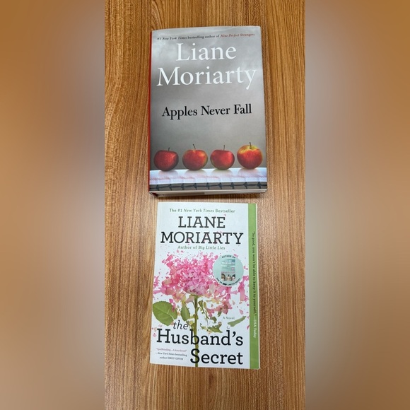 Liane Moriarty Book Lot - Set Of 2 - Picture 1 of 3